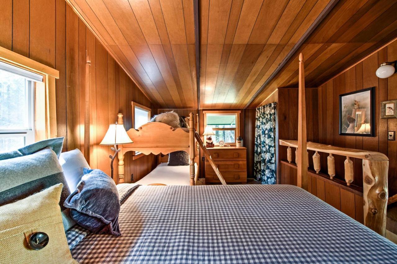 Serene Washington Escape With Deck And Mountain Views! Packwood Eksteriør billede