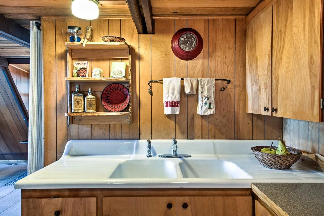 Serene Washington Escape With Deck And Mountain Views! Packwood Eksteriør billede